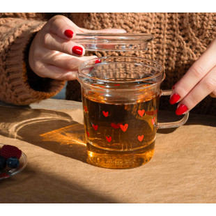 MUG CON INFUSO "CUORI ROSSI"