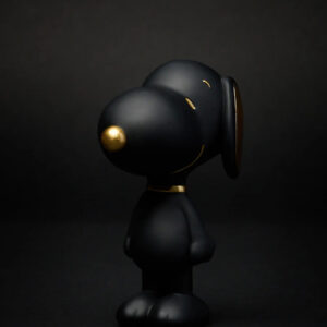 SNOOPY STANDING BLACK 12CM