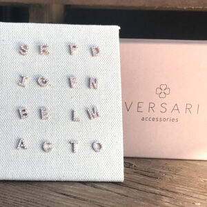 MONO ORECCHINO LOBO INIZIALE PAVè DI ZIRCONI