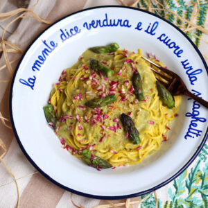 PIATTO SMALTATO "LA MENTE DICE VERDURA E IL CUORE URLA SPAGHETTI"