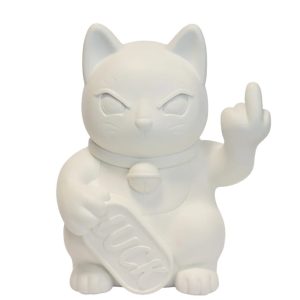 MANEKI WHITE
