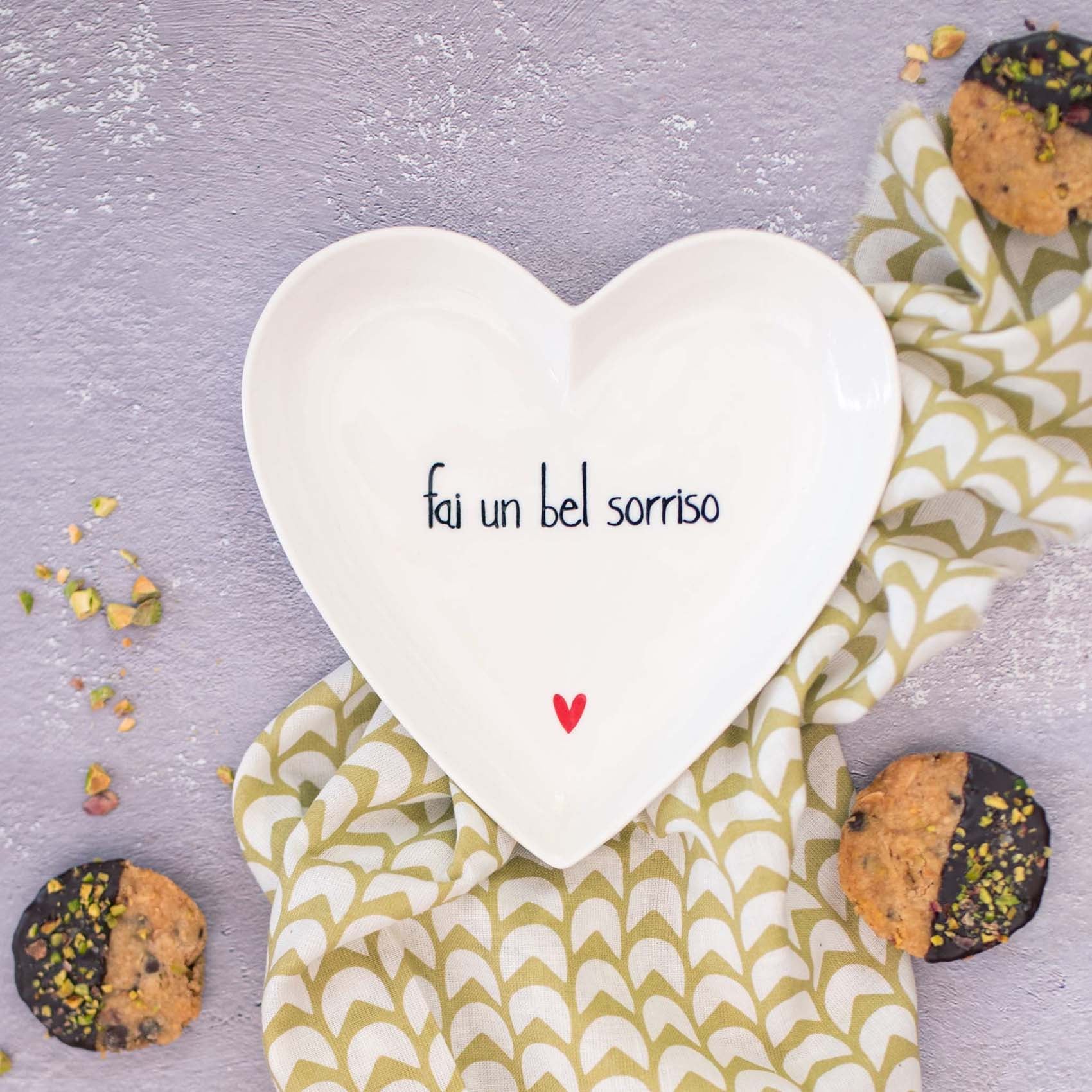 PIATTO CUORE "FAI UN BEL SORRISO" 18CM